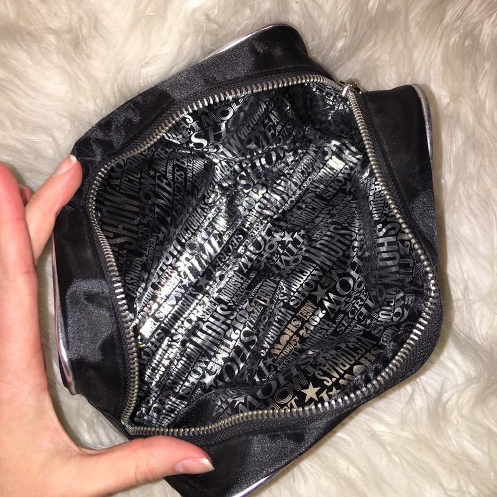 Victoria’s Secret Fashion Show 2012 Makeup Bag - Picture 2 of 3